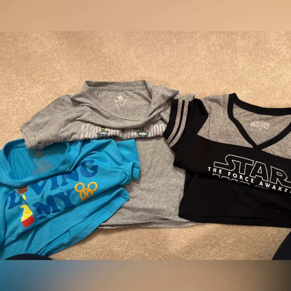 Disney tees - Picture 2 of 2